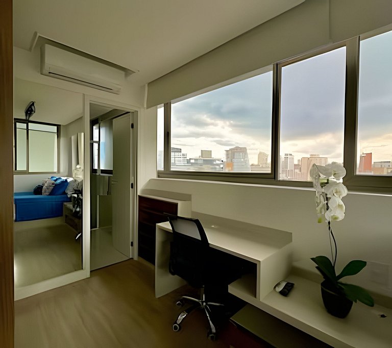 Studio Amplo com Luz Natural I Jardins Alto Padrão