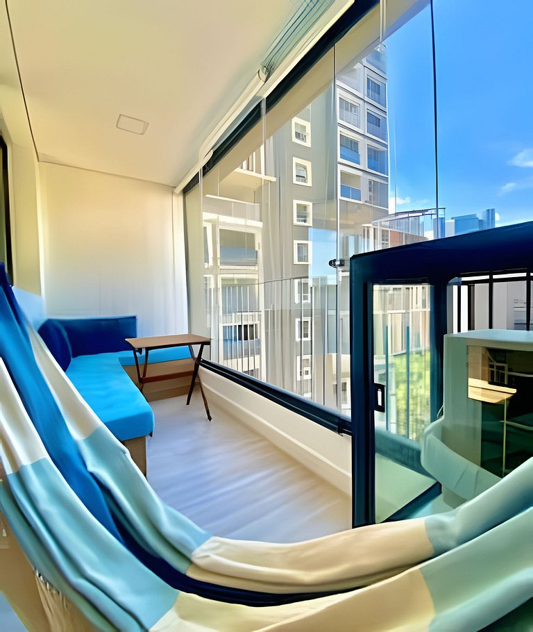 Studio Amplo com Luz Natural I Jardins Alto Padrão