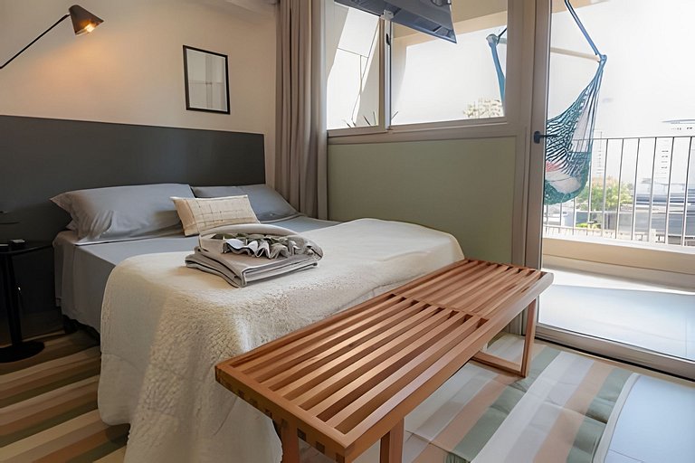 Studio Jardins I Varanda e Home Office