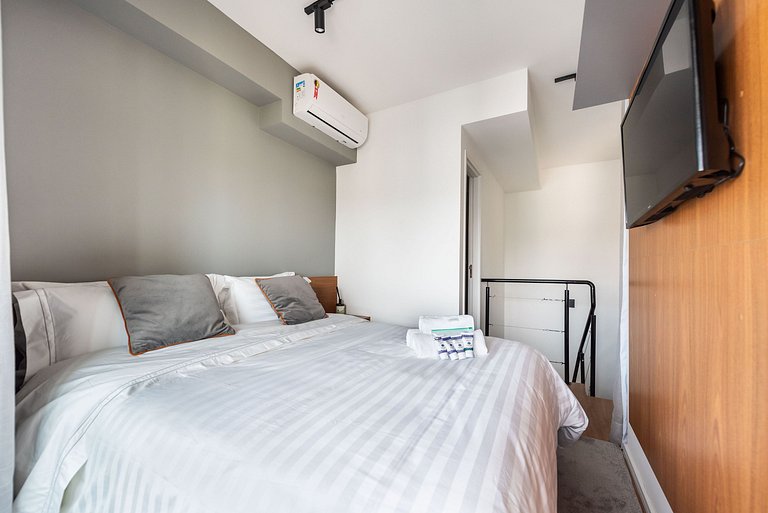 Duplex com Vista Aberta • Oscar Freire