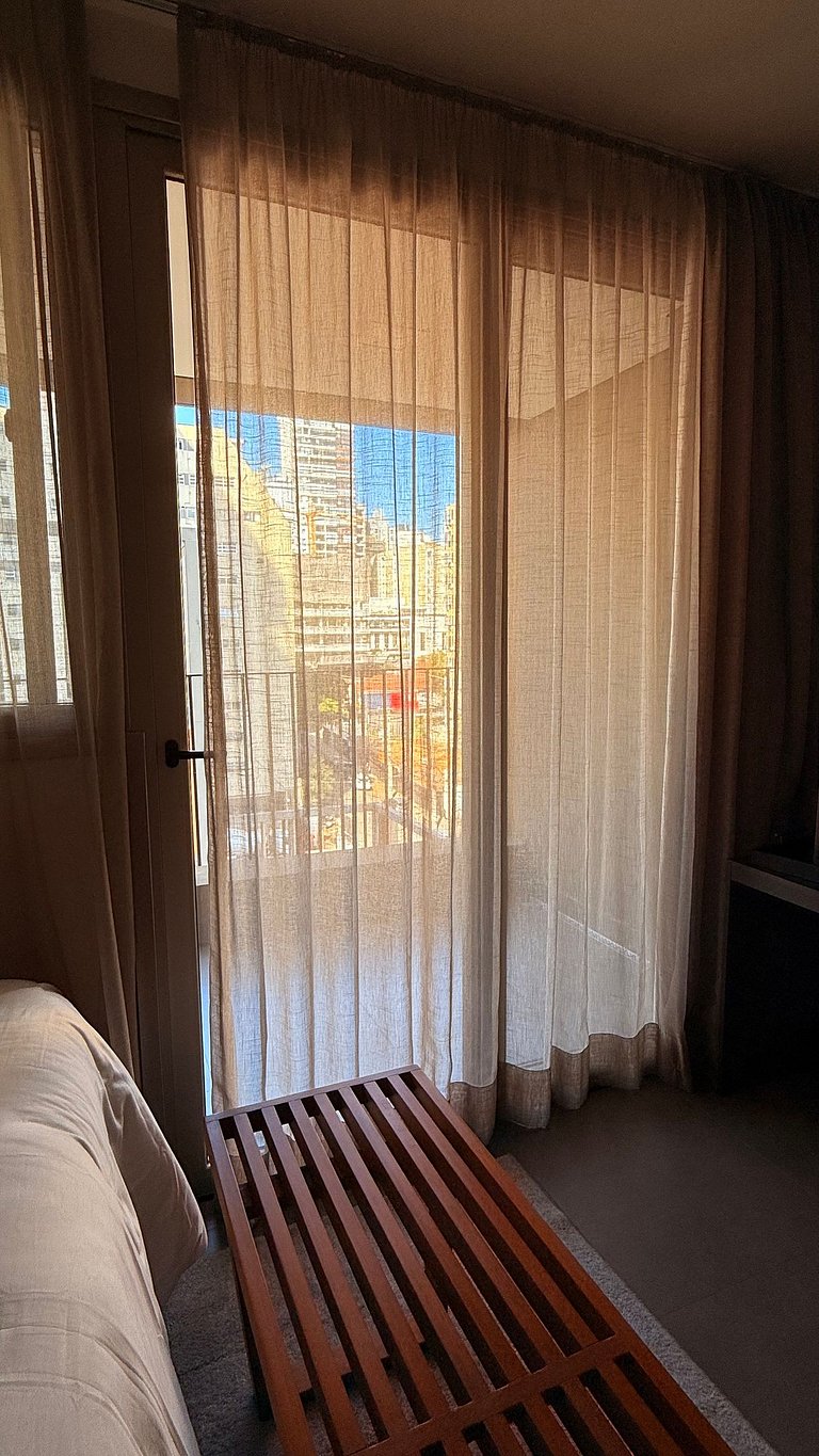 Atmosfera Hachi 706 I Studio Premium & Luz Natural