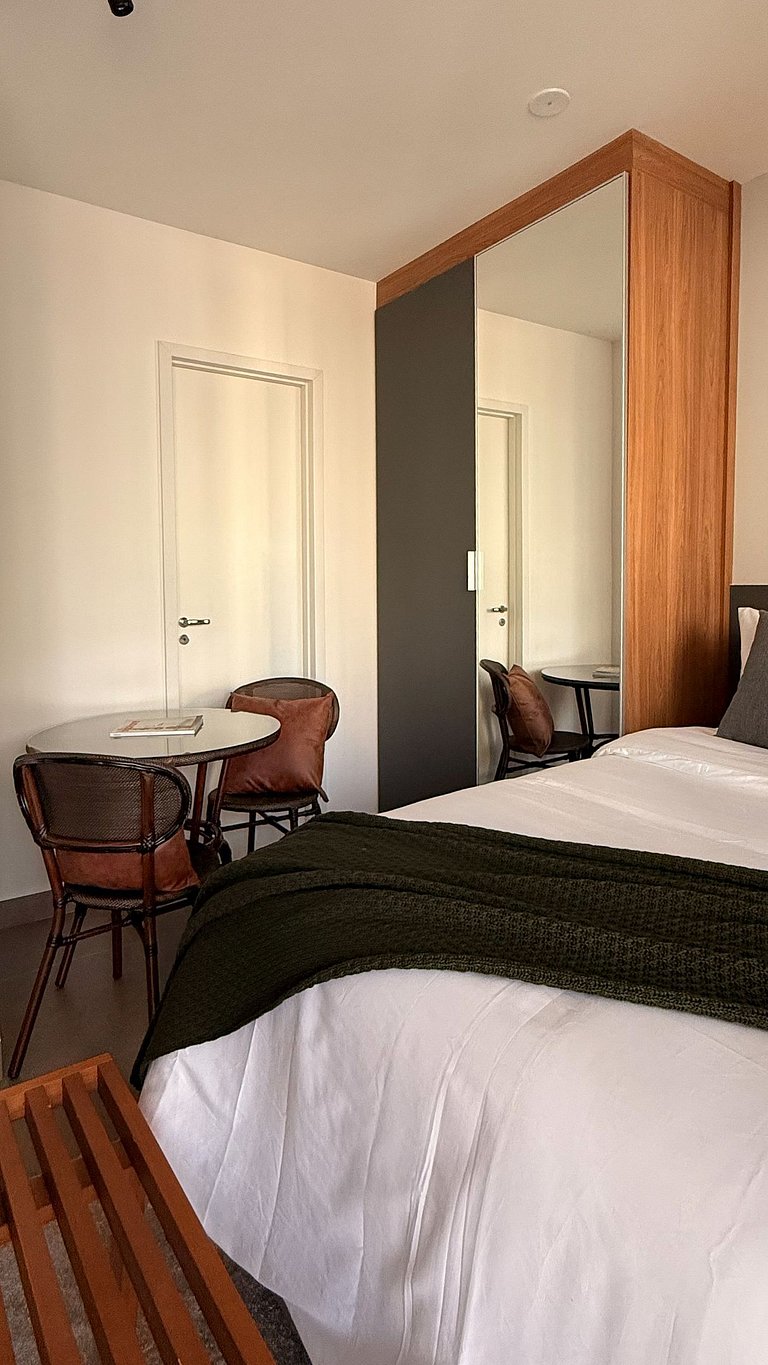 Atmosfera Hachi 706 I Studio Premium & Luz Natural