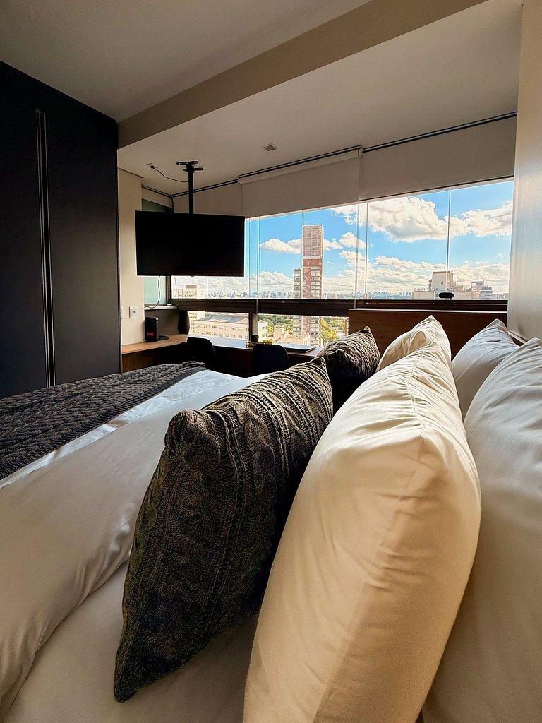 Atmosfera Hachi 1608 | Skyline Work Studio Jardins