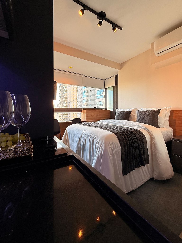 Atmosfera Hachi 1608 | Skyline Work Studio Jardins