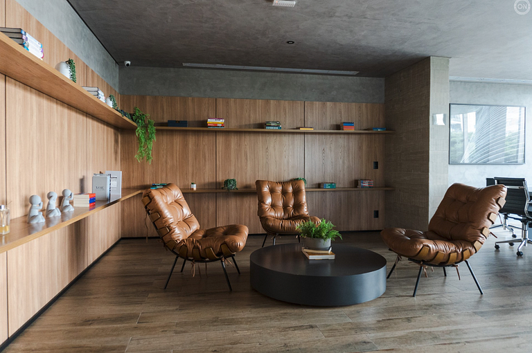 Studio Jardins I Varanda e Home Office